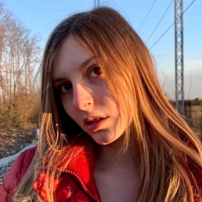 Giulia, Babysitter a Palazzolo Sull'oglio