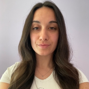 Rebecca, Babysitter a Fano