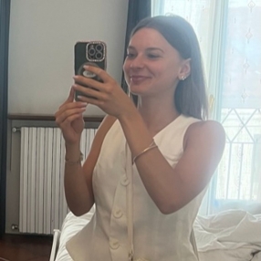 Alexia, Babysitter a Canale