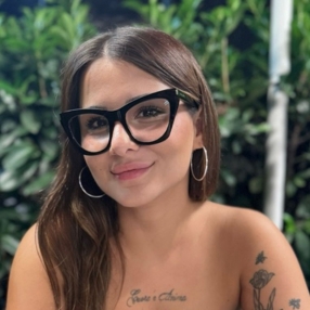 Ilenia, Babysitter in Stazione