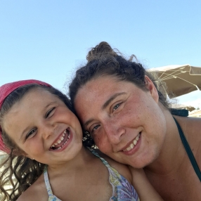 Eleonora, Famiglia a Sesto Fiorentino
