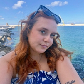 Laura Pia, Babysitter a Bari
