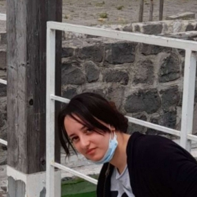 Fatima, Babysitter a Somma vesuviana