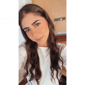 Aurora, Babysitter in Palermo