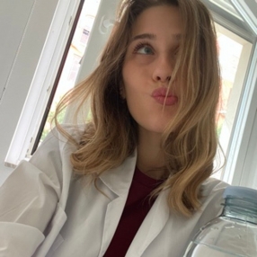 Desireè, Babysitter in Bari