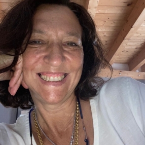 Alessandra, Babysitter a San Bartolomeo Al Mare