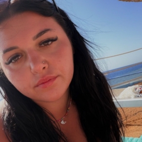 Chiara, Babysitter a Fonte