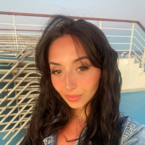 Martina, Babysitter a Diano Castello