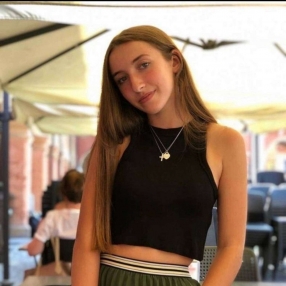 Alessia, Babysitter a Castellarano
