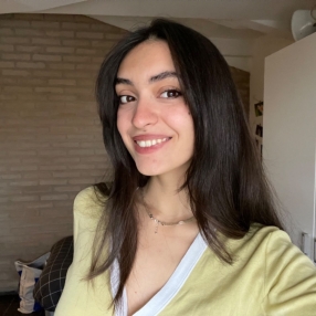 Stefania, Babysitter a Mola di Bari