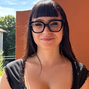 Viola, Babysitter a Triginto