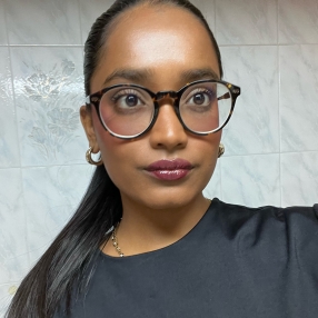 Madhura, Babysitter a Sant'andrea