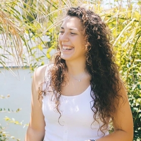 Giulia, Babysitter a Ragusa