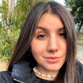 Irene, Babysitter in Atri