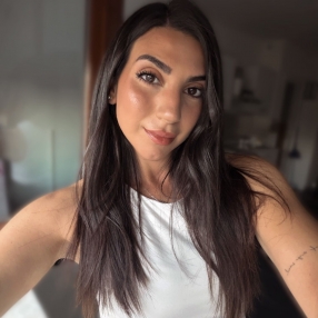 Sharon, Babysitter a Olgiate comasco