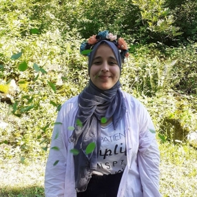 Khadija, Babysitter a Tirano