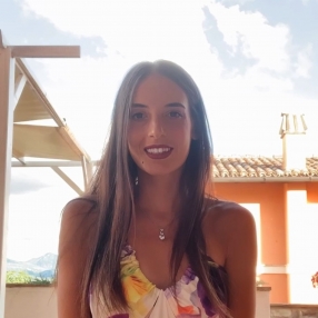 Giulia, Babysitter in Foligno