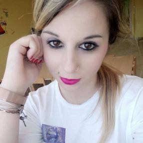 Angela, Babysitter a Lamezia Terme