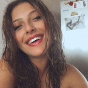 Paola, Babysitter a Poirino