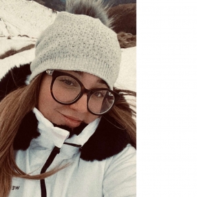 Ester, Babysitter a Pedrengo