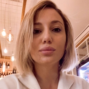 Michela, Babysitter a Montecorvino Rovella