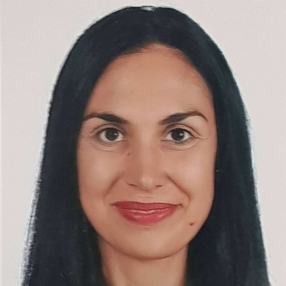 LAURA, Babysitter a Civitanova Marche