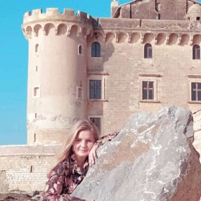 Katerina, Babysitter a Tor Lupara