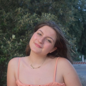 Martina, Babysitter a Villanova Mondovì