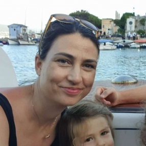 Laura, Famiglia a Firenze