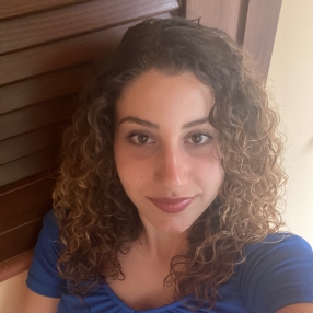 Veronica, Babysitter a Montecorvino Rovella