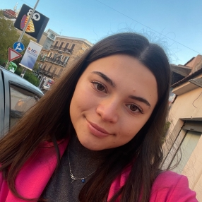 Martina, Babysitter a Termini Imerese