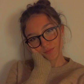 Cecilia, Babysitter a Cantello