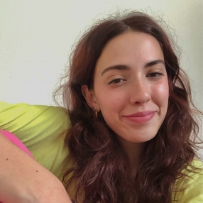 Maddalena, Babysitter in Cesano Boscone