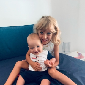 Giada, Famiglia a Viareggio