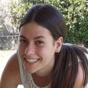 Alice, Babysitter a Saronno