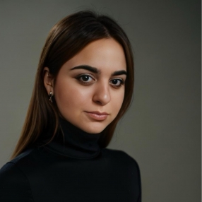 Paola, Babysitter in Bari