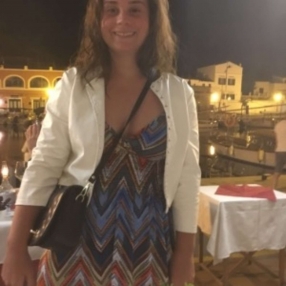 Chiara, Babysitter a Dalmine