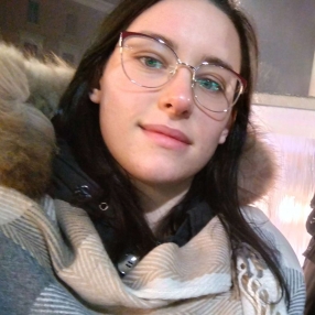 Giulia, Babysitter a Porto San Giorgio