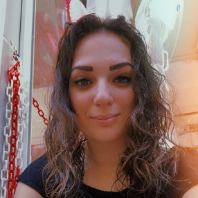 Gloria, Babysitter a Coccaglio