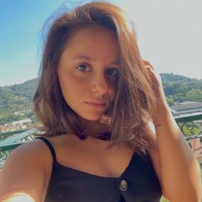 Alessia, Babysitter a Carasco