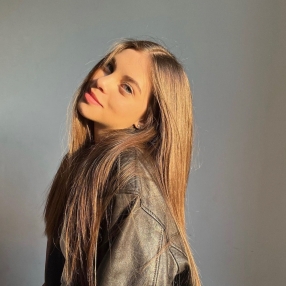 Carolina, Babysitter a Creazzo