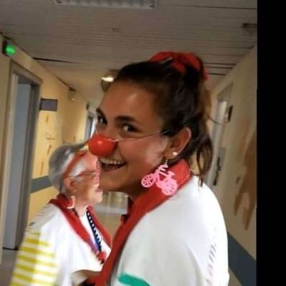 Sara, Babysitter a Falconara Marittima