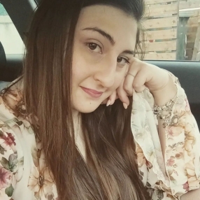 Loriana, Babysitter a Giarre