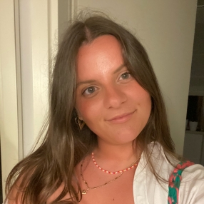 Lucia, Babysitter a Veneto