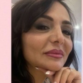 Mina, Babysitter a Pomigliano D'arco
