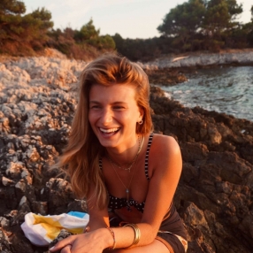 Emma, Babysitter in Trieste