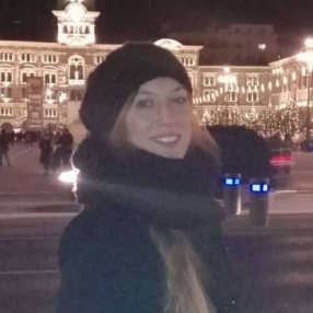 Elena, Babysitter a Senigallia