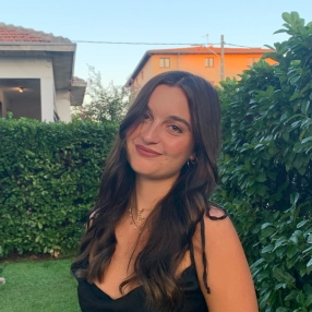 Charlotte, Babysitter a Vigevano