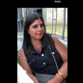 Dora, Babysitter a Torre Annunziata