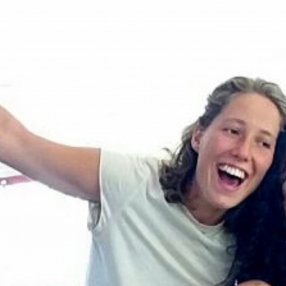 Sharon Rose, Babysitter in Massarosa